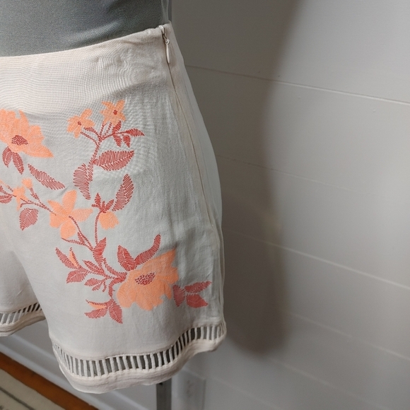 H&m floral short size 4 - Picture 3 of 14